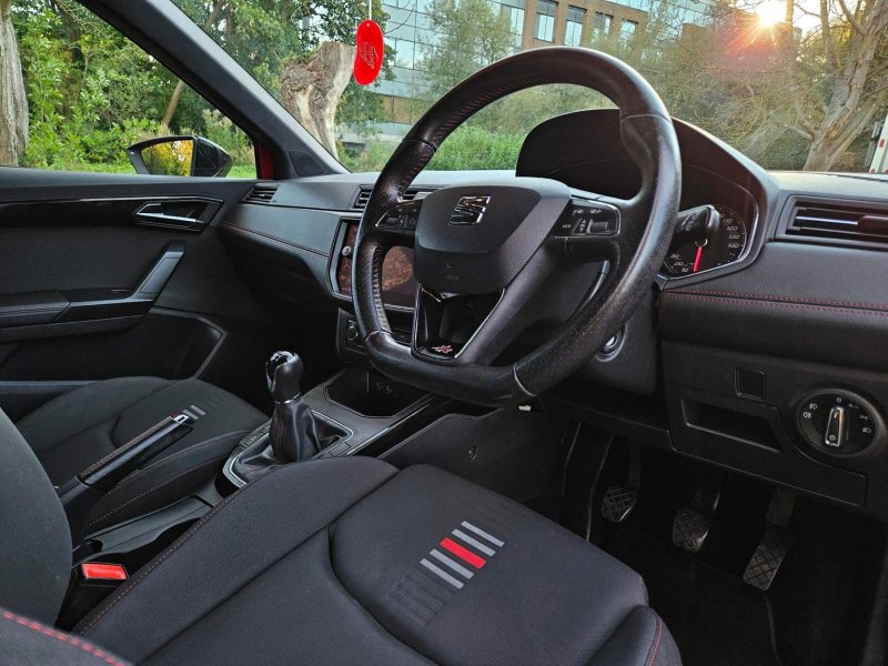 SEAT ARONA