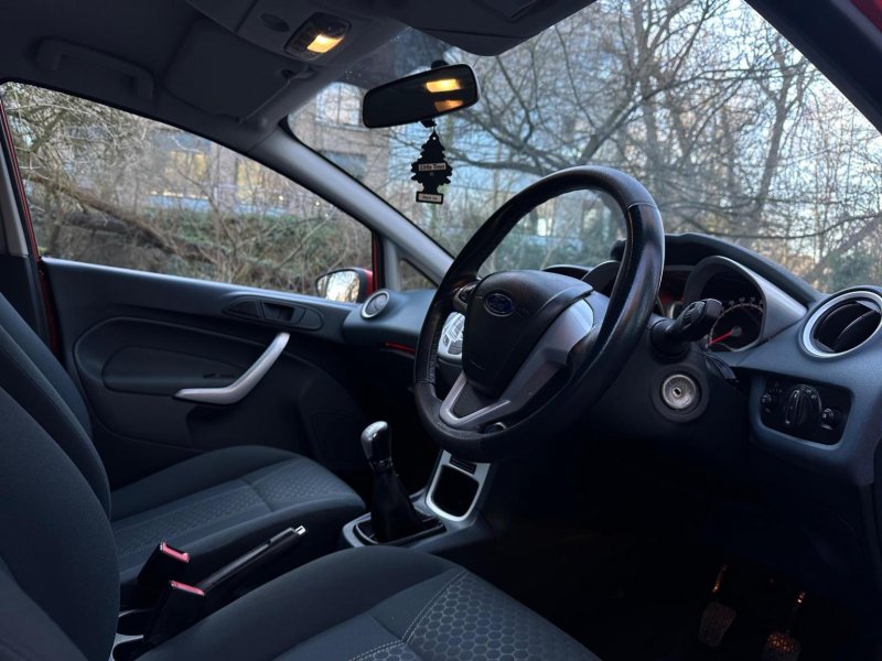 FORD FIESTA