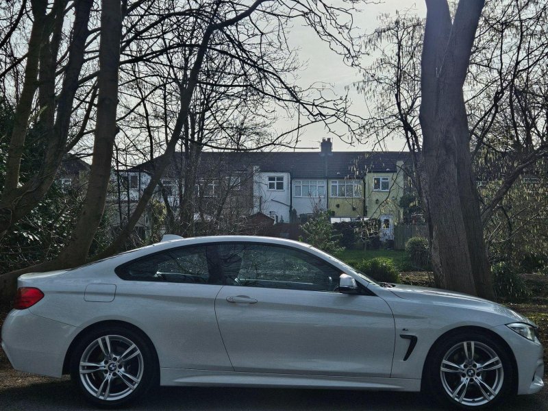 BMW 4 SERIES