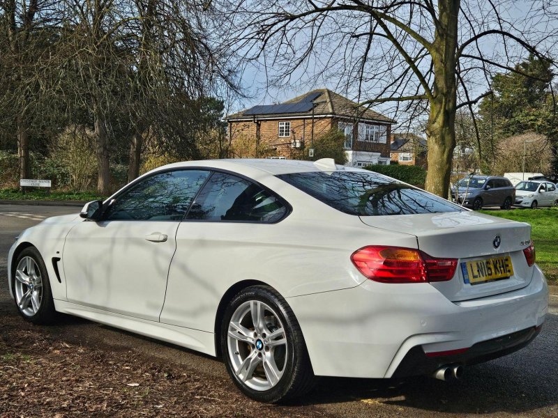 BMW 4 SERIES