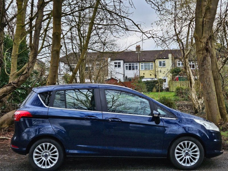 FORD B-MAX