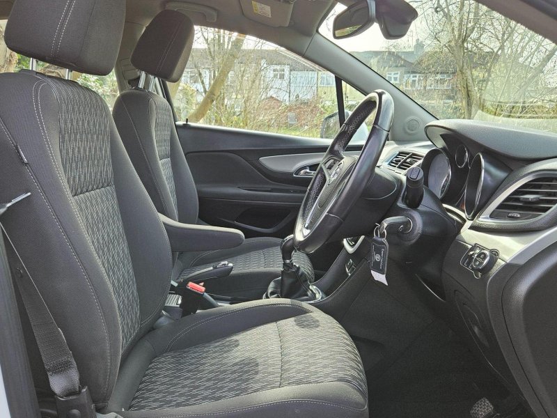 VAUXHALL MOKKA