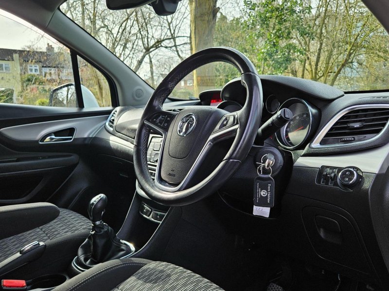 VAUXHALL MOKKA