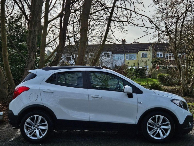 VAUXHALL MOKKA
