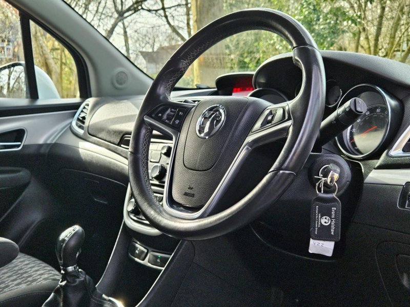 VAUXHALL MOKKA