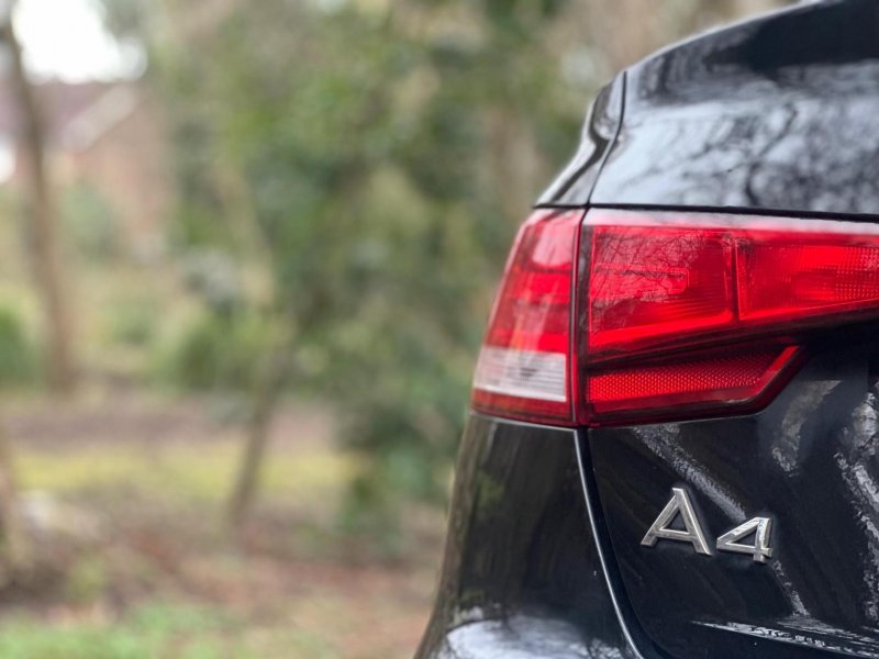 AUDI A4