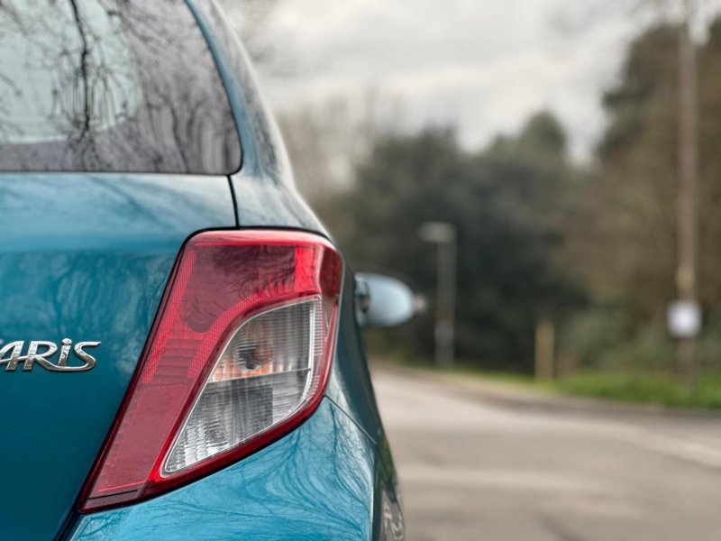 TOYOTA YARIS