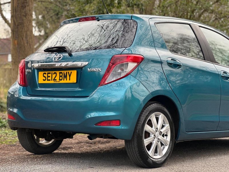 TOYOTA YARIS