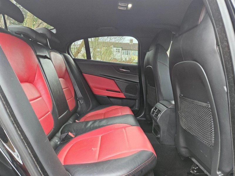 JAGUAR XE