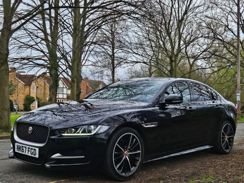 JAGUAR XE
