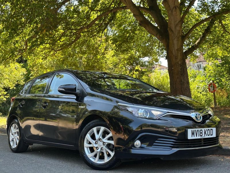 TOYOTA AURIS