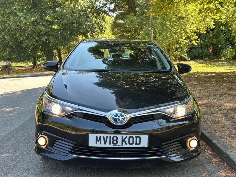 TOYOTA AURIS