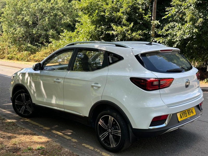 MG ZS