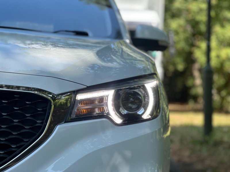 MG ZS