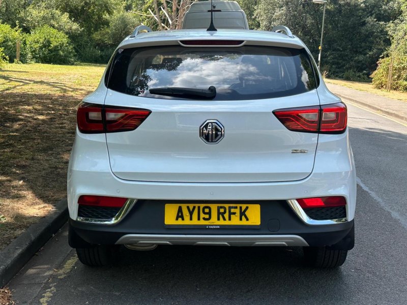 MG ZS